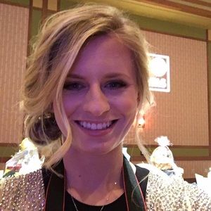 Meet your Posher, Anneke